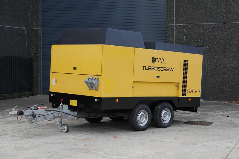 COMPAIR C 230 TS - 17