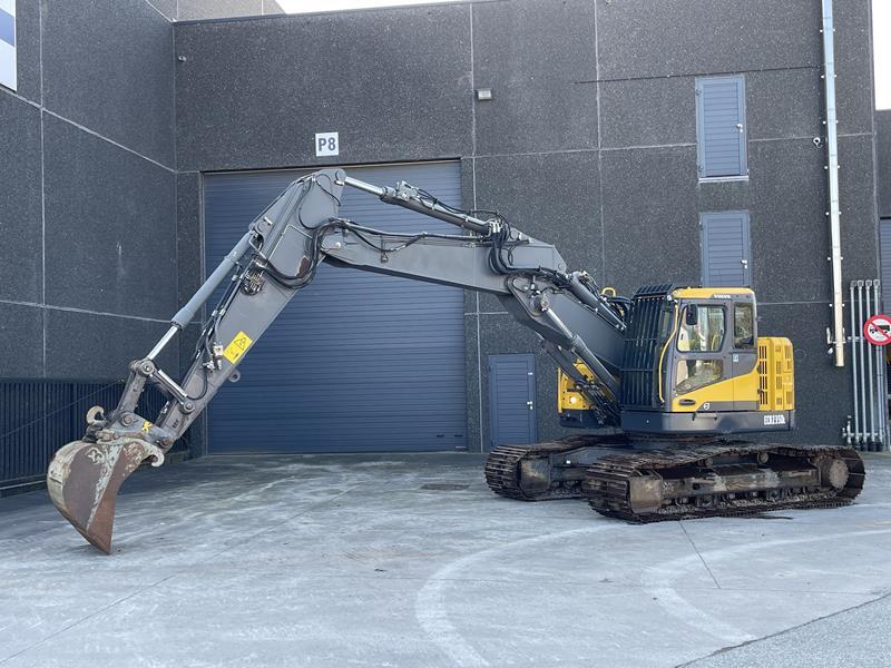 VOLVO ECR 235 DL