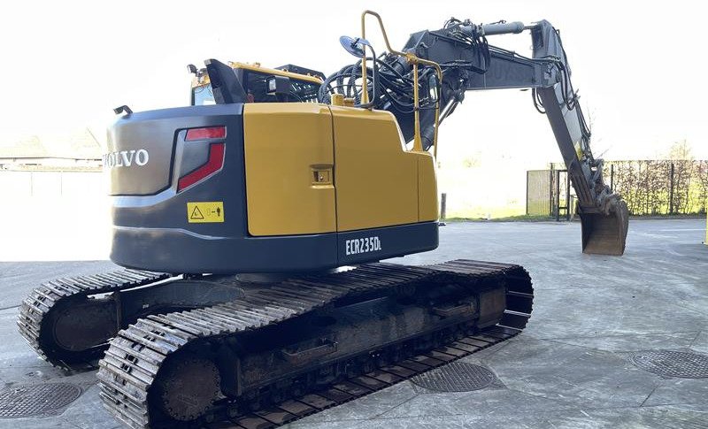 VOLVO ECR 235 DL