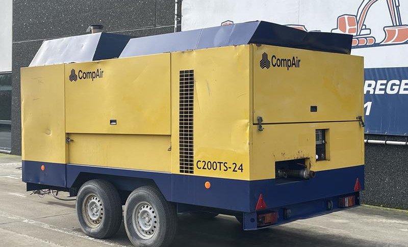 COMPAIR C 200 TS - 24