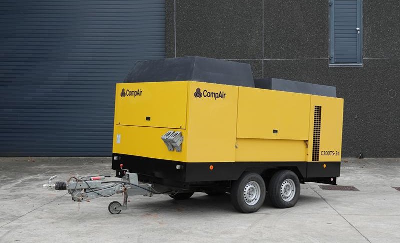 COMPAIR C 200 TS - 24