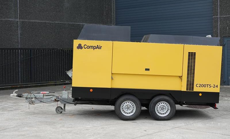 COMPAIR C 200 TS - 24