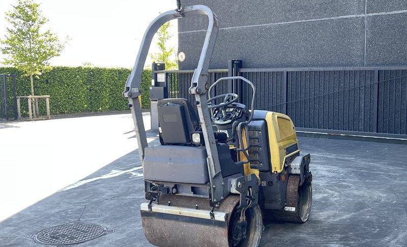 DYNAPAC CC 1000