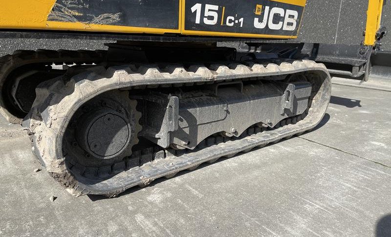 JCB 15 C - 1