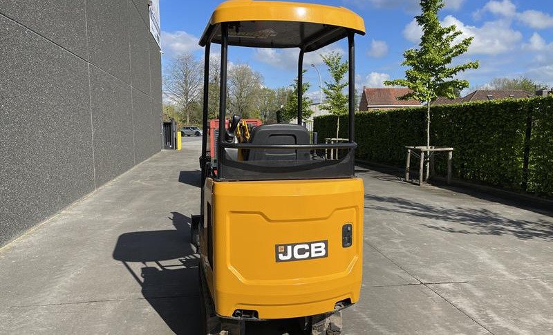 JCB 15 C - 1