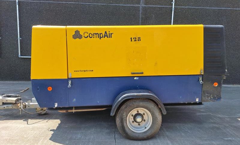 COMPAIR C 110 - 9
