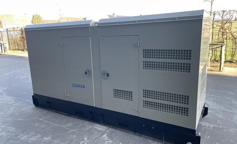 CUMMINS 220 kVA