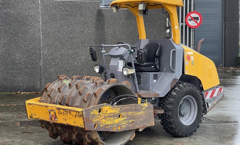 ATLAS COPCO DYNAPAC CA 1300 D