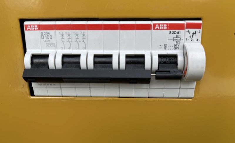 CATERPILLAR DE 65 E 3