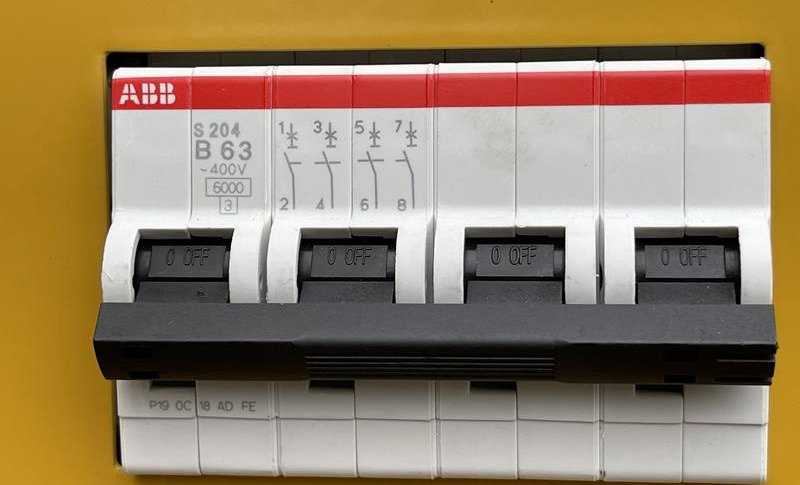 CATERPILLAR DE 33 E 0