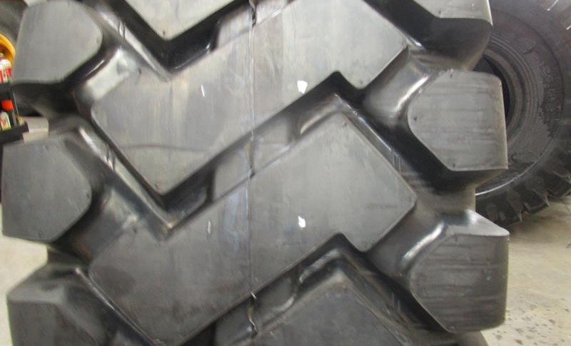 FUJITYRES 4 banden 26.5x25