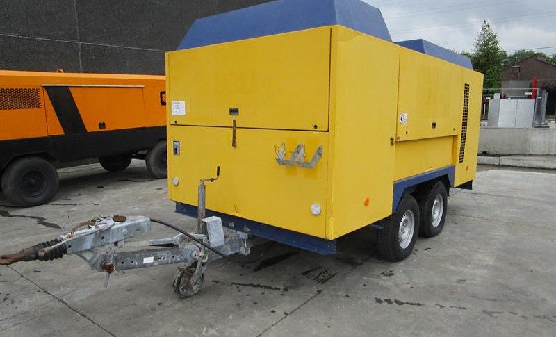 COMPAIR C 210 TS - 9 - N