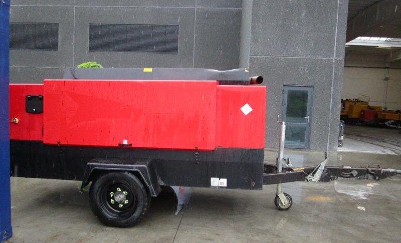 ATLAS COPCO XAHS 236