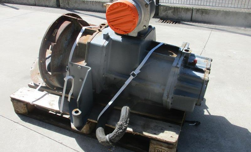 ATLAS COPCO SCREW TYPE
